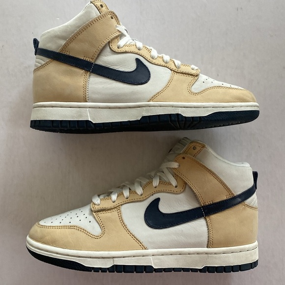 NIKE Dunk High Women’s Sneakers DX2044-101 Size 7.5 - Picture 1 of 10